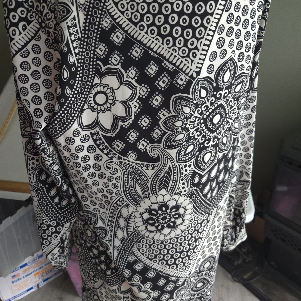 LOFT Black and White Patterned Midi Dress - Picture 6 of 12